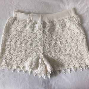 Shorts, cream, size extra small